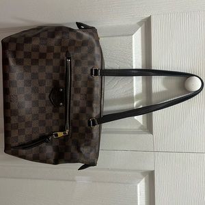 Authentic Louis Vuitton Iena in Damier